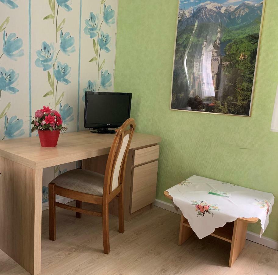 Hotel Pension Wiesenau Salzhausen Екстериор снимка