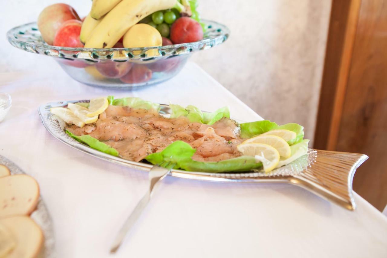 Hotel Pension Wiesenau Salzhausen Екстериор снимка